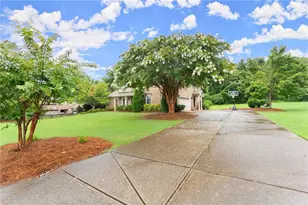 6006 Trojan Dr, Gainesville, GA 30506 - Photo 3