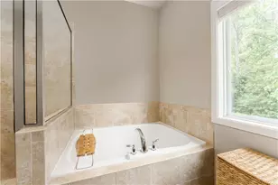 1612 Drew Dr NW, Atlanta, GA 30318 - Photo 25