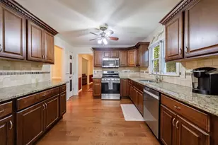 11465 Elkins Rd, Roswell, GA 30076 - Photo 9