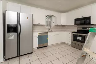 101 Vineyard Pond Dr, Norcross, GA 30071 - Photo 17