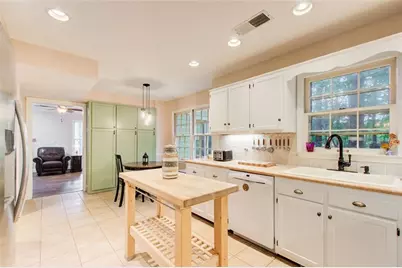 1870 Shady Creek Lane, Lawrenceville, GA 30043 - Photo 15