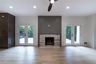 4 Bentley Trace Manor, Atlanta, GA 30327 - Photo 17