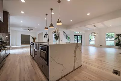 4 Bentley Trace Manor, Atlanta, GA 30327 - Photo 9