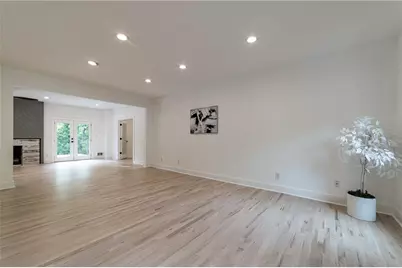 4 Bentley Trace Manor, Atlanta, GA 30327 - Photo 29