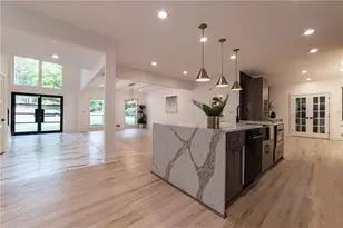 4 Bentley Trace Manor, Atlanta, GA 30327 - Photo 13