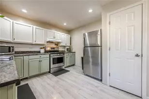 3006 Deshong Dr, Stone Mountain, GA 30087 - Photo 9