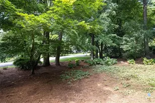 4989 Kings Wood Dr NE, Roswell, GA 30075 - Photo 3