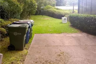 244 Chalmers Dr NW, Atlanta, GA 30318 - Photo 17