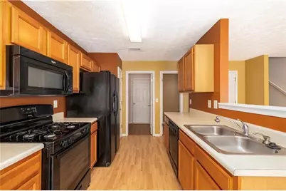 663 Lakes Circle, Lithonia, GA 30058 - Photo 7