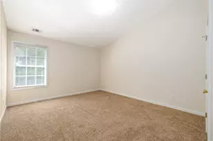 663 Lakes Cir, Lithonia, GA 30058 - Photo 23