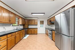 2533 Bridgewater Dr, Gainesville, GA 30506 - Photo 13