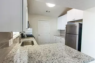 2733 General Schwarzkopf Ct NW, Kennesaw, GA 30152 - Photo 11