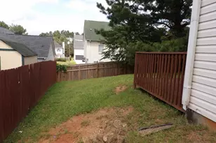 4035 Robin Cir, Atlanta, GA 30349 - Photo 3