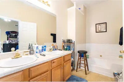 1343 Alice Avenue, Lithonia, GA 30058 - Photo 13