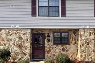 2510 Hidden Cove Ct, Gainesville, GA 30501 - Photo 1