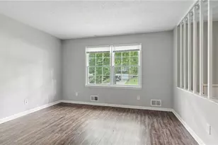 4486 Housworth Dr, Lithonia, GA 30038 - Photo 9