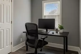 563 Center Hill Ave NW, Atlanta, GA 30318 - Photo 11