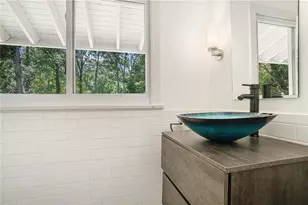 1087 Lee Cir NE, Atlanta, GA 30324 - Photo 13