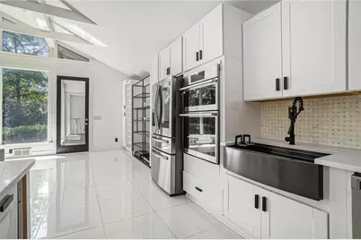 1087 Lee Circle NE, Atlanta, GA 30324 - Photo 11