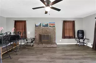 562 Plantation Blvd, Lawrenceville, GA 30046 - Photo 9