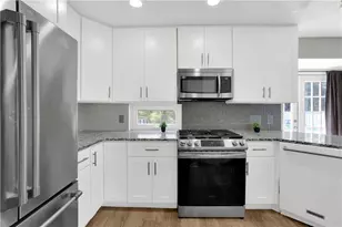 562 Plantation Blvd, Lawrenceville, GA 30046 - Photo 11