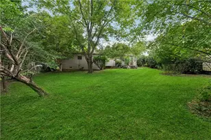 2605 Silver Cliff Dr, Duluth, GA 30096 - Photo 21