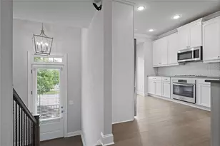 1096 Township Square, Alpharetta, GA 30022 - Photo 3