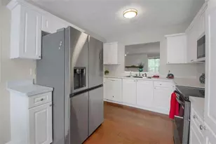 4255 Glen Iris Dr, Cumming, GA 30040 - Photo 5