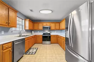 1241 Creekview Cir, Riverdale, GA 30296 - Photo 9