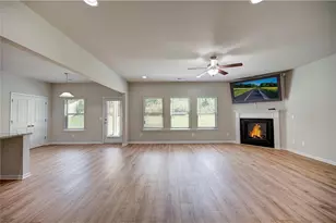 209 Willowbrook Dr SE, Calhoun, GA 30701 - Photo 5