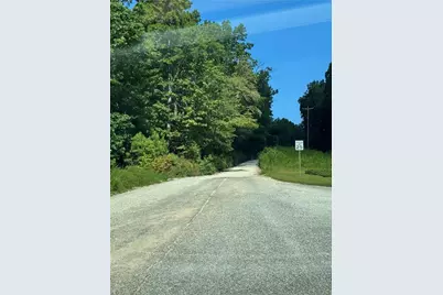 6051 Bear Lake Drive, Douglasville, GA 30135 - Photo 5