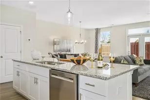 1246 Lucan Ln, Lawrenceville, GA 30043 - Photo 11