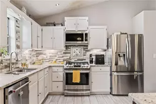 220 Magnolia Tree Ct, Alpharetta, GA 30022 - Photo 7