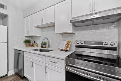 6700 Roswell Road #13A, Sandy Springs, GA 30328 - Photo 9