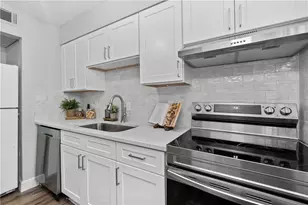 6700 Roswell Rd, Sandy Springs, GA 30328 - Photo 9