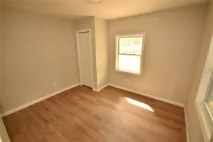 1639 Bridgeport Dr NW, Atlanta, GA 30318 - Photo 3