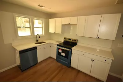 1639 Bridgeport Drive NW, Atlanta, GA 30318 - Photo 5