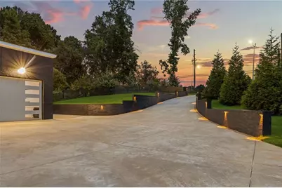 3240 Smithtown Road, Suwanee, GA 30024 - Photo 5