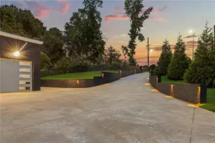 3240 Smithtown Rd, Suwanee, GA 30024 - Photo 5