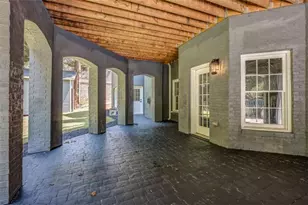 1076 Devine Circle, Brookhaven, GA 30319 - Photo 5