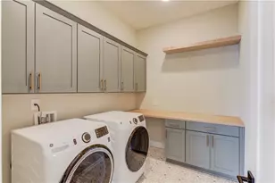 6824 Bungalow Road, Flowery Branch, GA 30542 - Photo 31