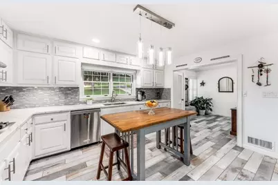 240 Beachland Drive, Atlanta, GA 30342 - Photo 15