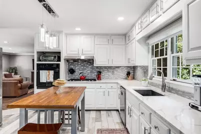240 Beachland Drive, Atlanta, GA 30342 - Photo 13