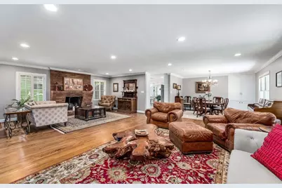 240 Beachland Drive, Atlanta, GA 30342 - Photo 11