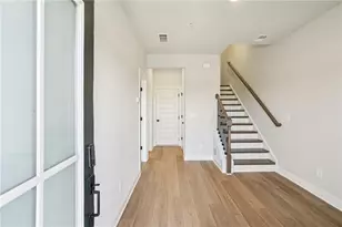 6070 Molo Ln, Cumming, GA 30041 - Photo 3