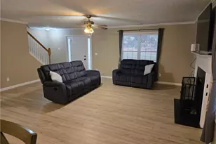 7001 Greenridge Dr, Loganville, GA 30052 - Photo 7