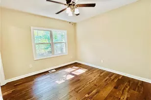 2671 Treehouse Ln, Lawrenceville, GA 30044 - Photo 13