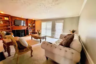 1805 Skidmore Cir, Lawrenceville, GA 30044 - Photo 9