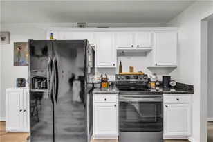 624 Red Fox Ln, Auburn, GA 30011 - Photo 9