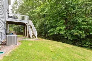 654 Weaver Falls Ct, Loganville, GA 30052 - Photo 23